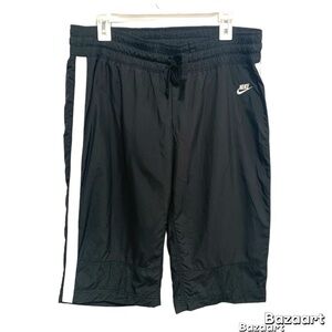 Nike Sportswear Black And White Gym Capri Pants Womens Size L 12-14/ G